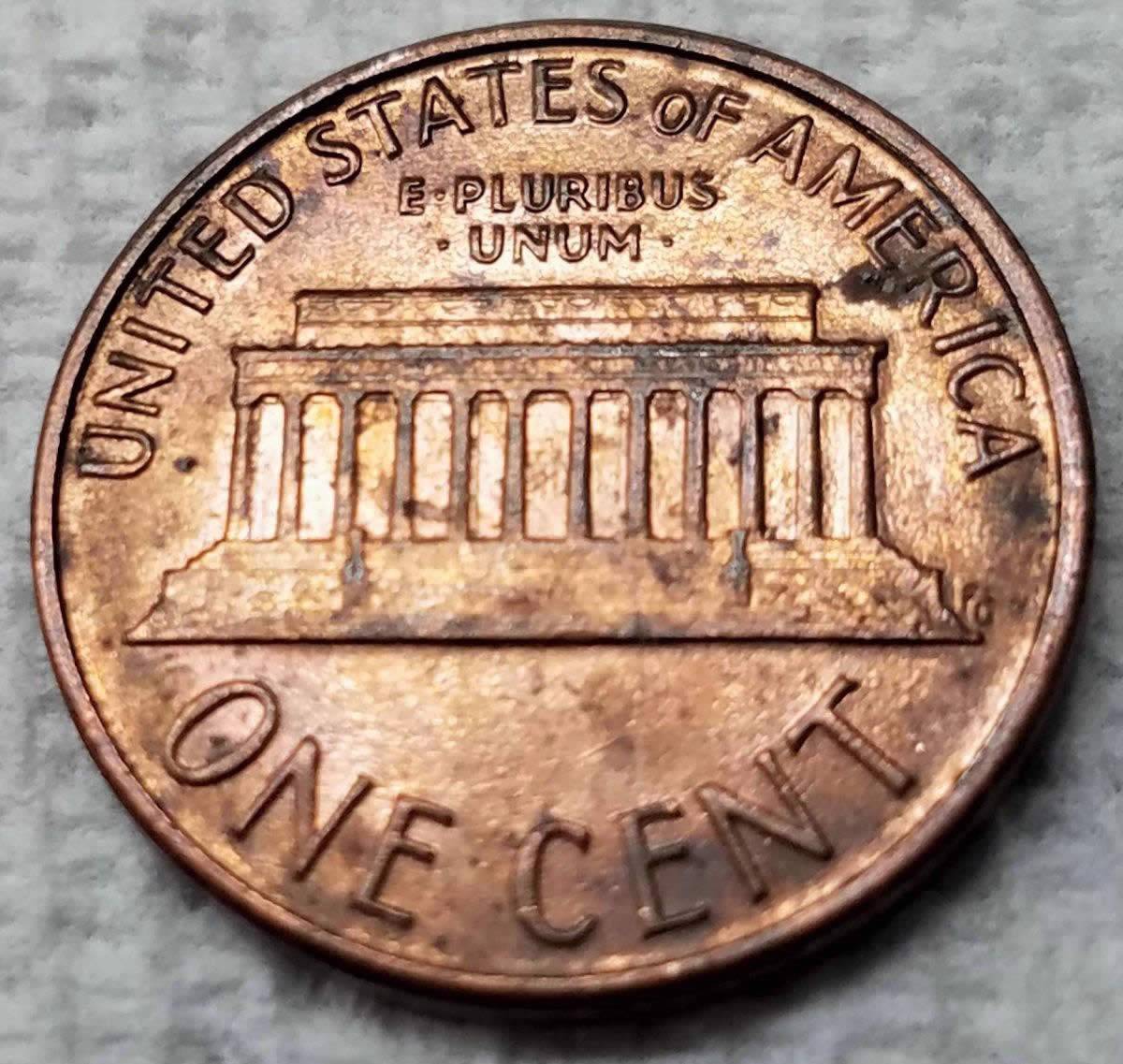 1986-P-Lincoln-Clashed-Collar-Die-Strike?